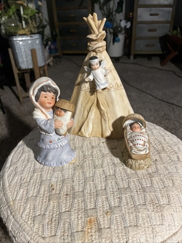 Vintage 1985 figurines - figurines, by